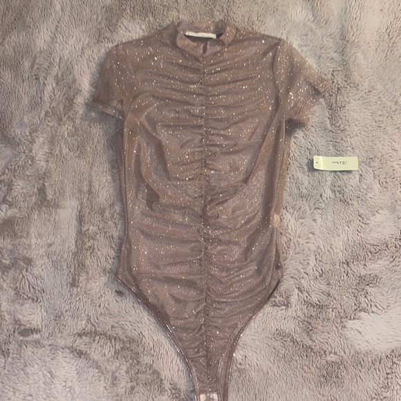 Tops - Nude/glittery body suit
